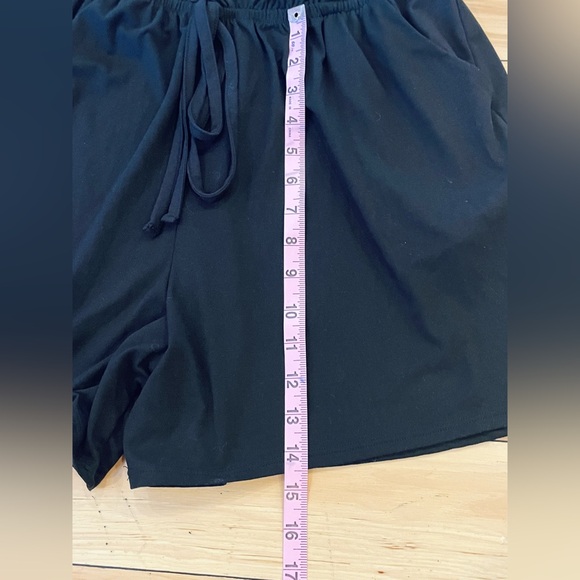Black Sleeveless WOMENS XL BLACK One Piece SHORTS, EXCELLENT CONDITION & NICE - Picture 9 of 11